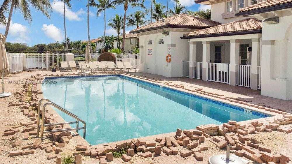 Small Image of 7427 NORTH WEST 113TH PATH, Doral Number 34