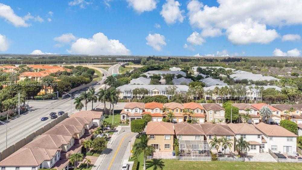 Small Image of 7427 NORTH WEST 113TH PATH, Doral Number 35