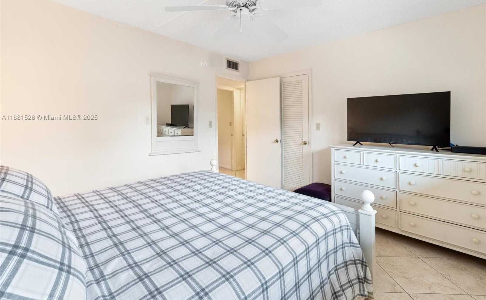 Small Image of 1001 NORTH EAST 14TH AVE #207, Hallandale Beach Number 20