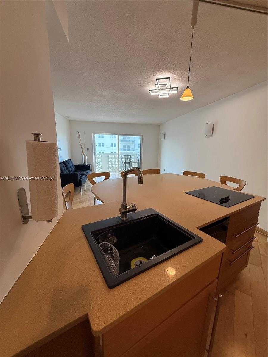 Small Image of 1901 SOUTH OCEAN DR #303, Hollywood Number 20