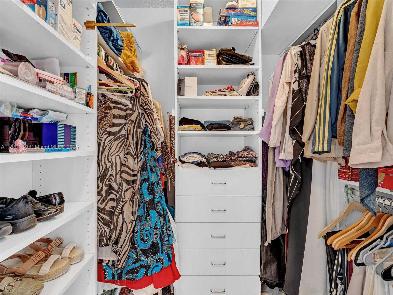 Small Image of 21205 YACHT CLUB DR #2605, Aventura Number 22