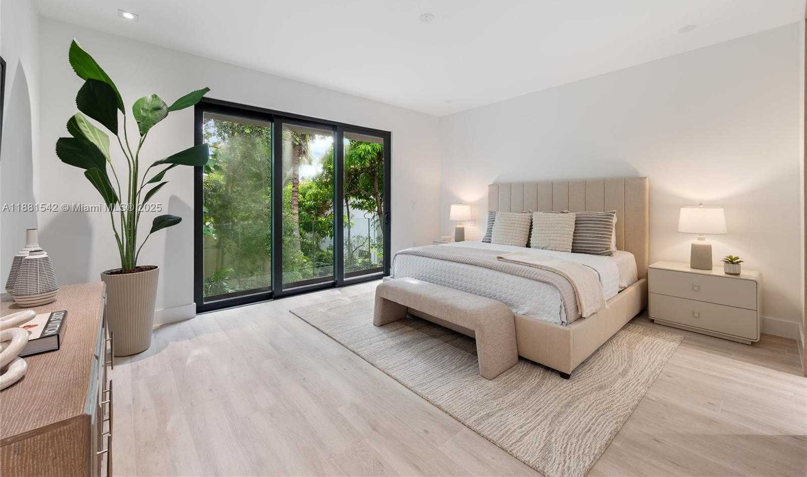 Small Image of 3163 HIBISCUS ST #3163, Miami Number 21