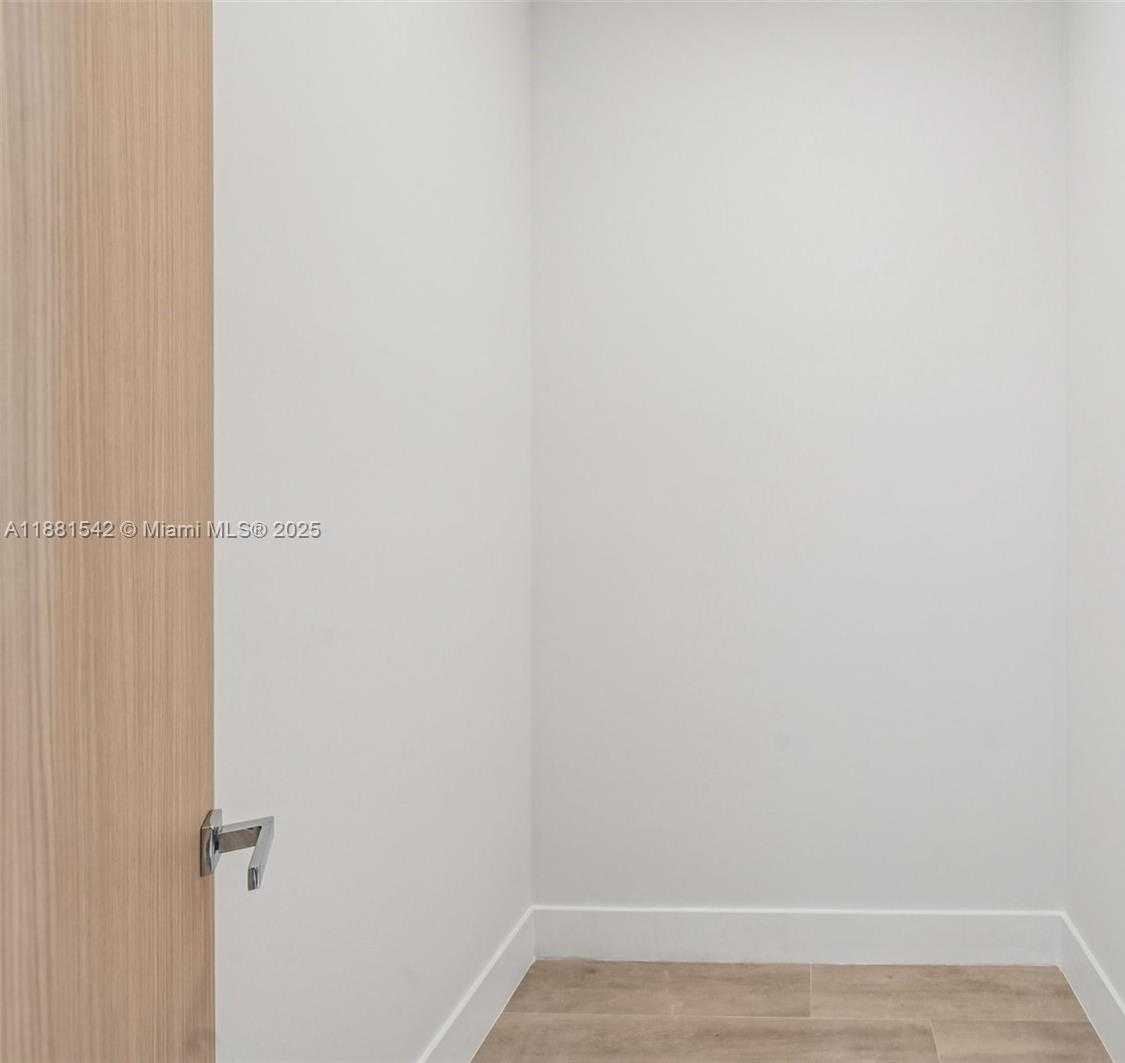 Small Image of 3163 HIBISCUS ST #3163, Miami Number 34