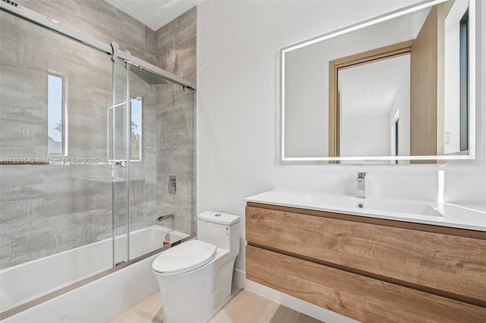 Small Image of 3163 HIBISCUS ST #3163, Miami Number 37