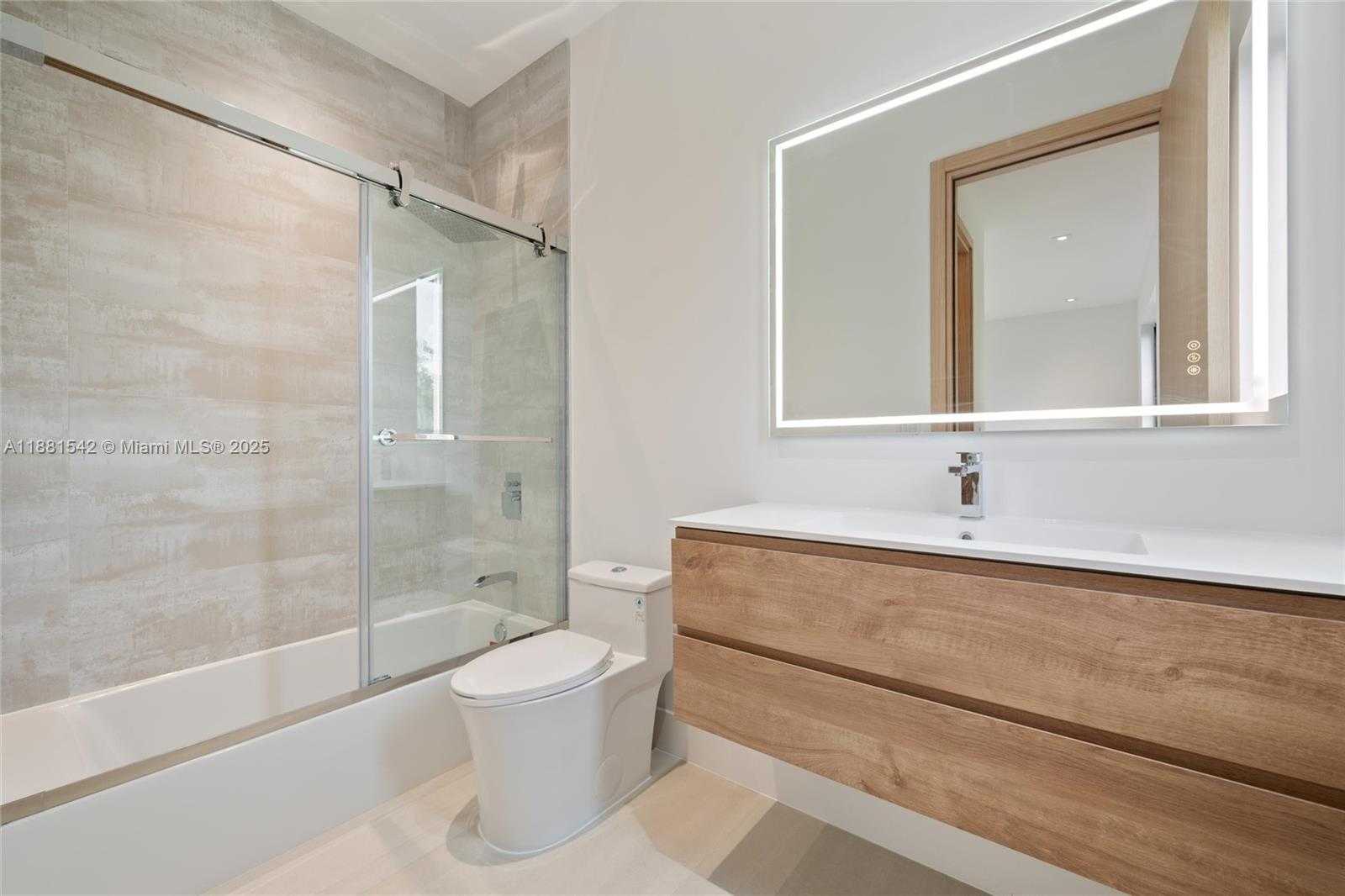 Small Image of 3163 HIBISCUS ST #3163, Miami Number 38