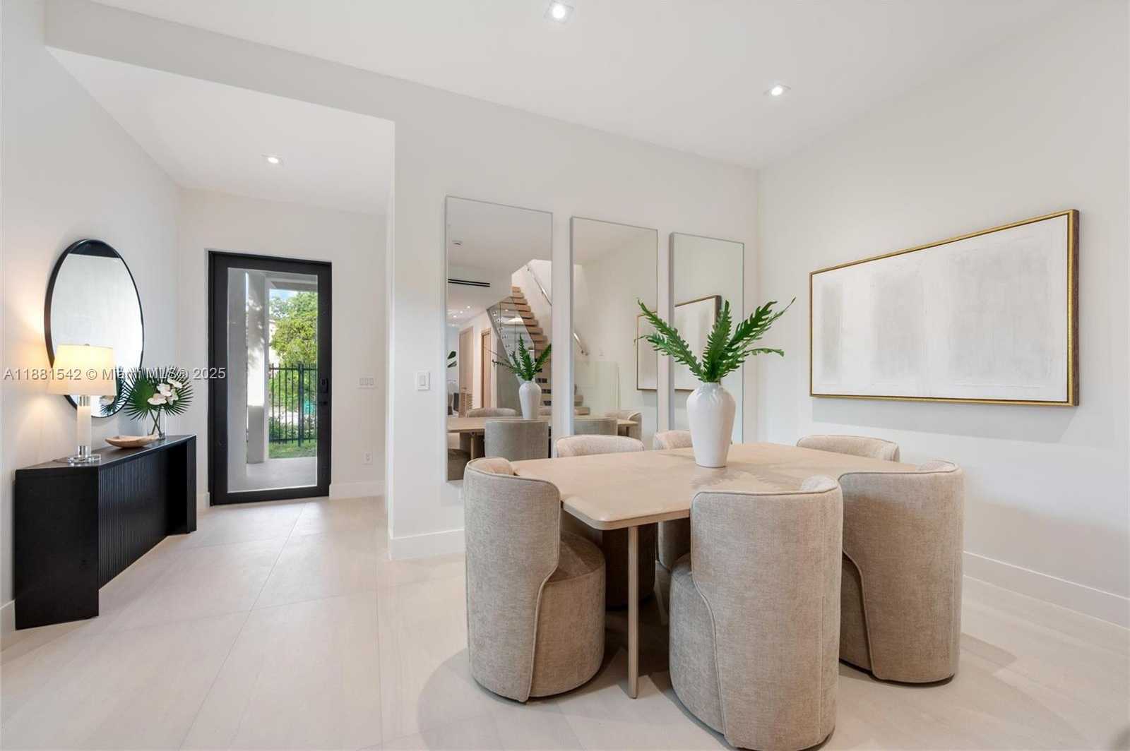 Small Image of 3163 HIBISCUS ST #3163, Miami Number 4
