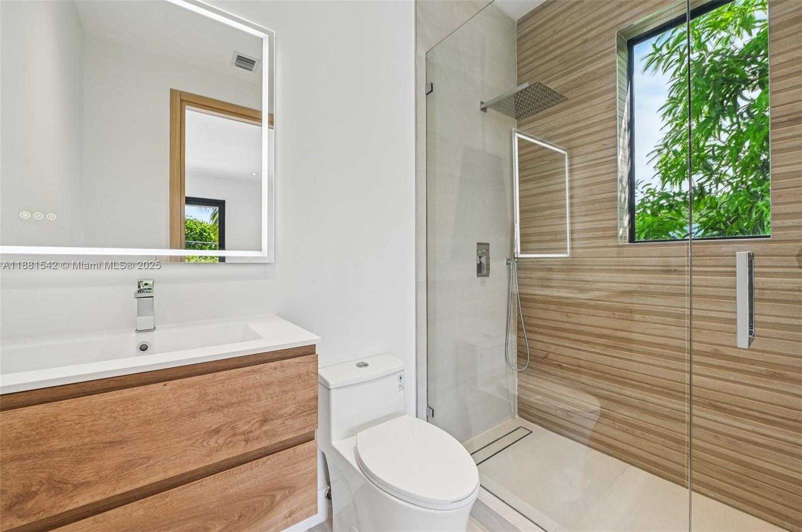 Small Image of 3163 HIBISCUS ST #3163, Miami Number 42