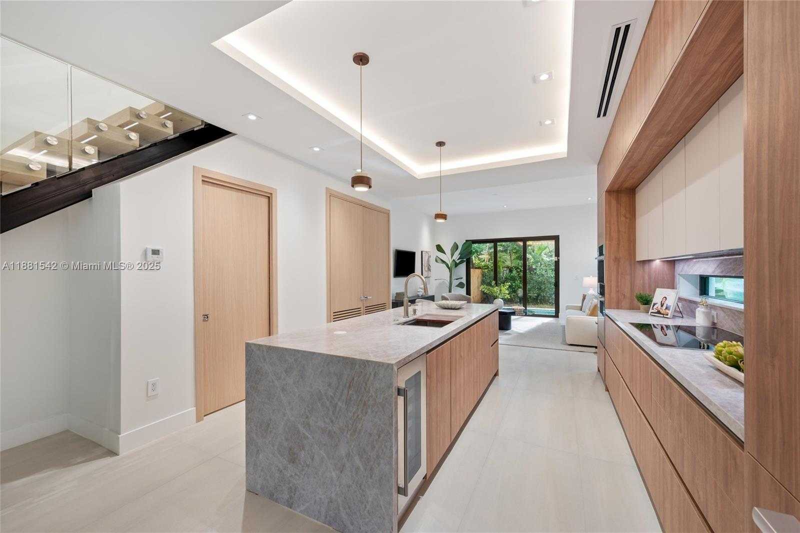 Small Image of 3163 HIBISCUS ST #3163, Miami Number 9