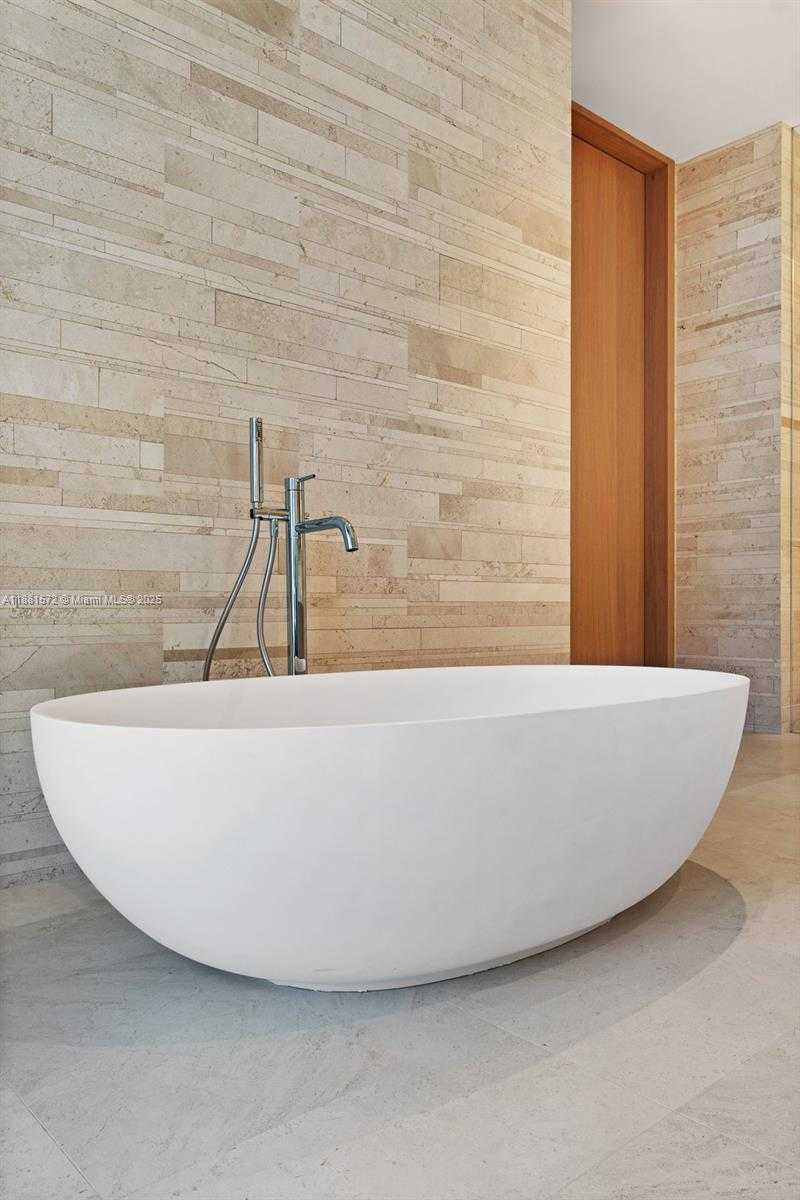 Small Image of 600 72ND ST #803, Miami Beach Number 21