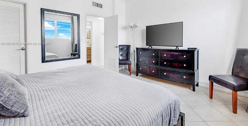 Small Image of 3901 SOUTH OCEAN DR #PH16D, Hollywood Number 18