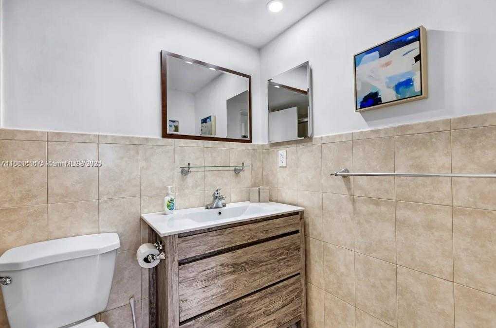 Small Image of 3901 SOUTH OCEAN DR #PH16D, Hollywood Number 20