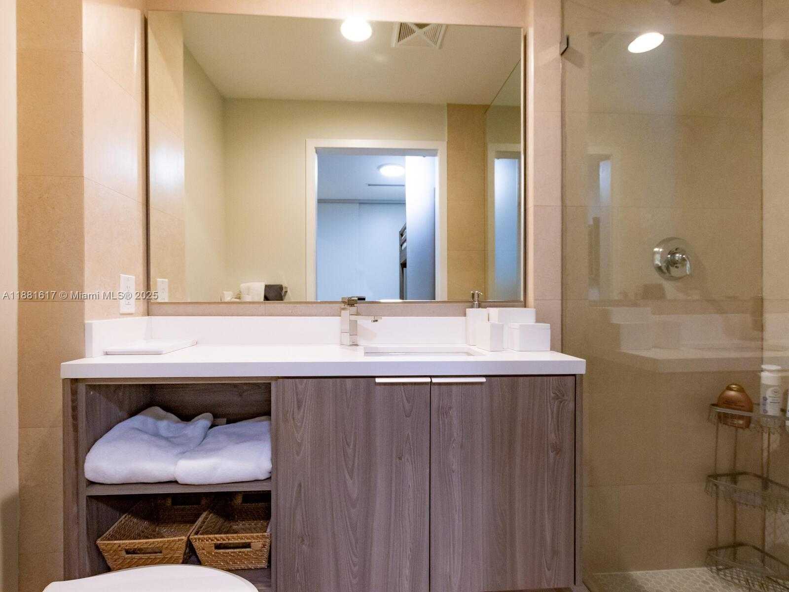 Small Image of 360 OCEAN DR #304S, Key Biscayne Number 25