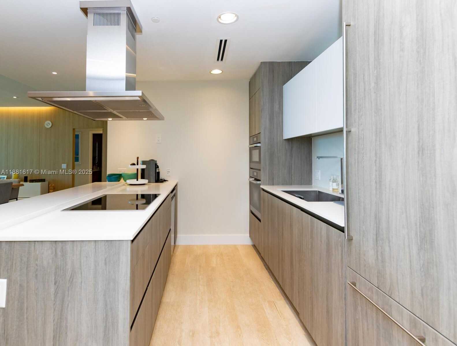 Small Image of 360 OCEAN DR #304S, Key Biscayne Number 31
