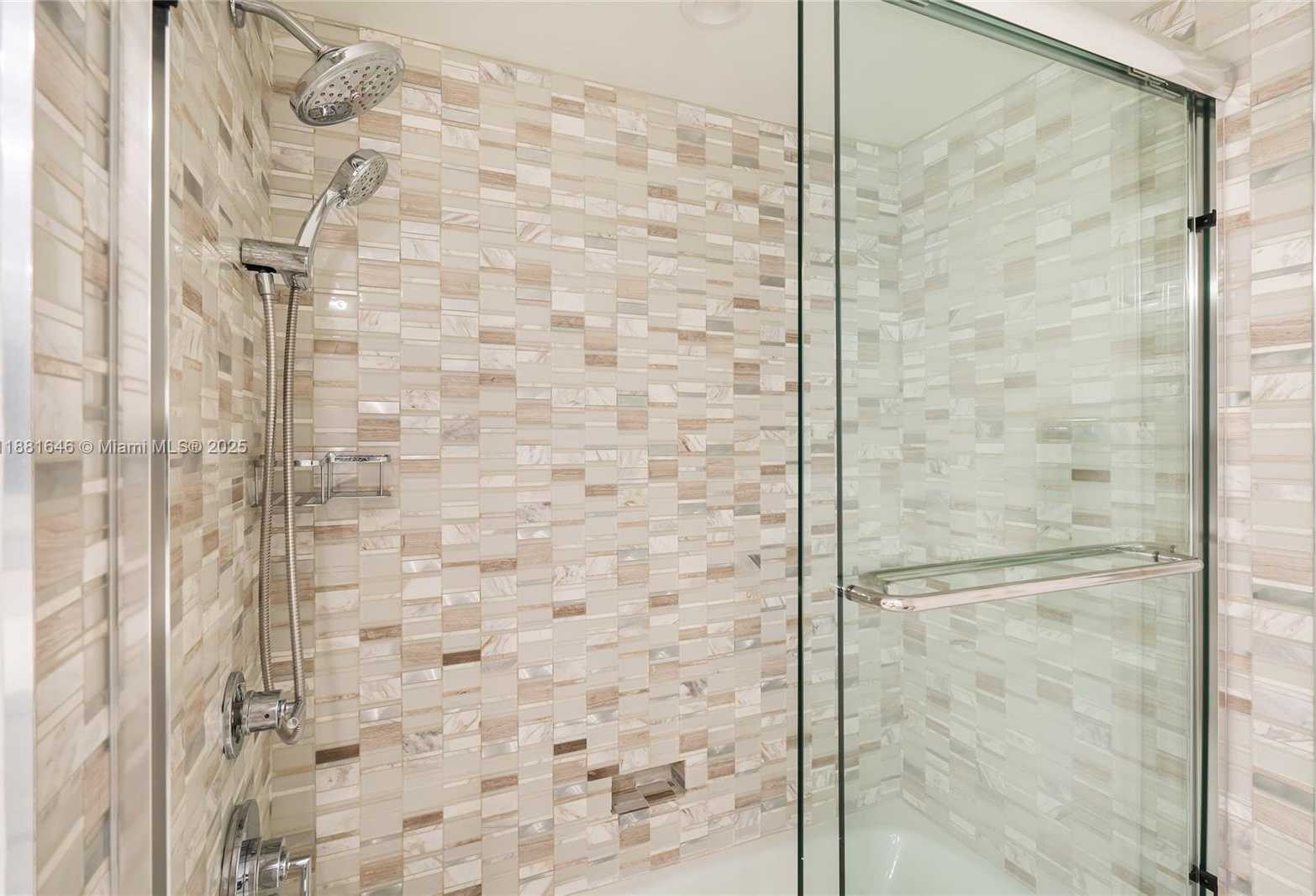Small Image of 100 BEACH RD #204, Tequesta Number 18