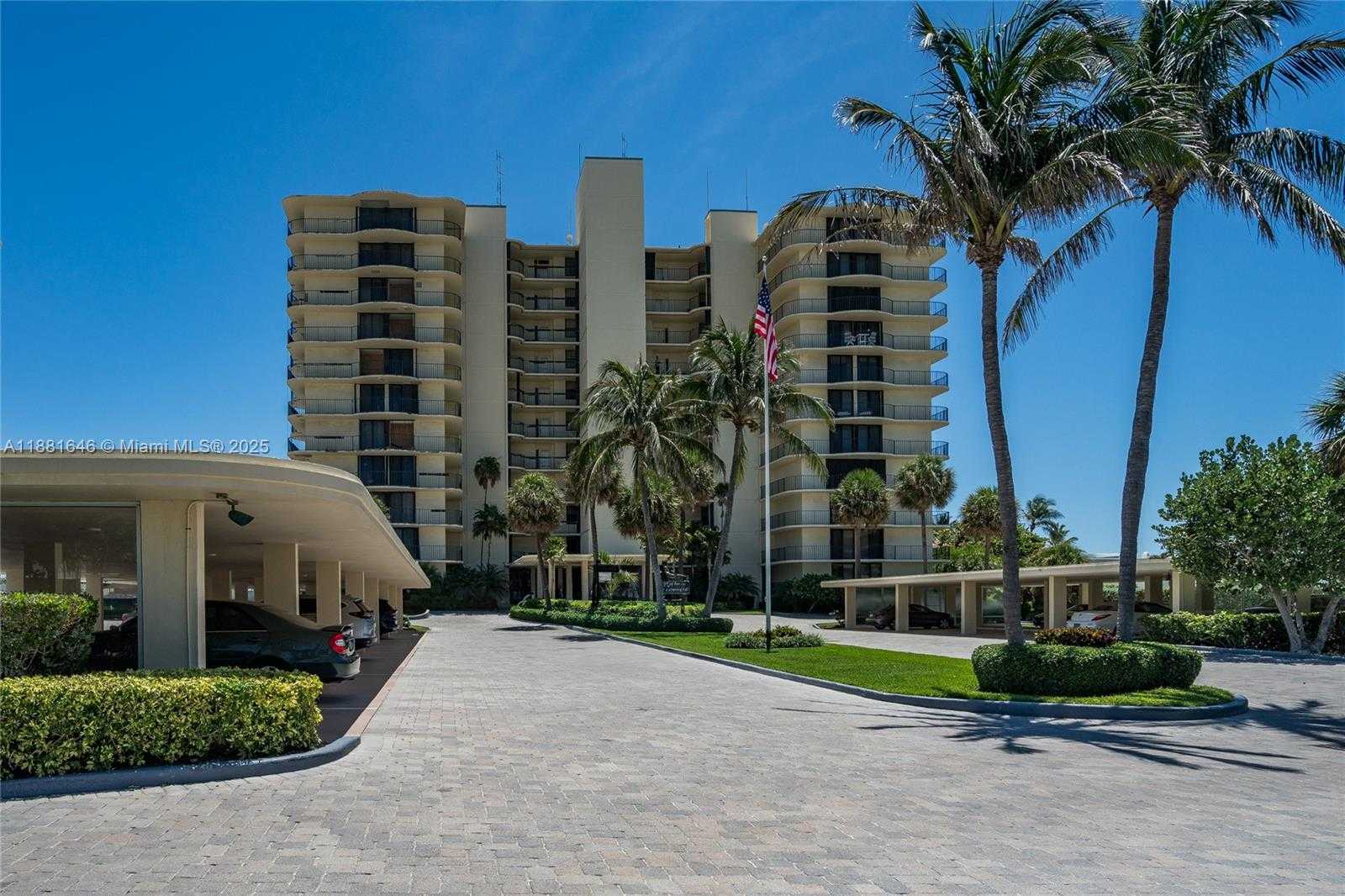 Small Image of 100 BEACH RD #204, Tequesta Number 2