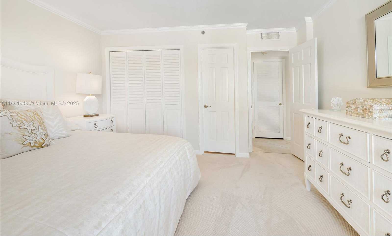 Small Image of 100 BEACH RD #204, Tequesta Number 24