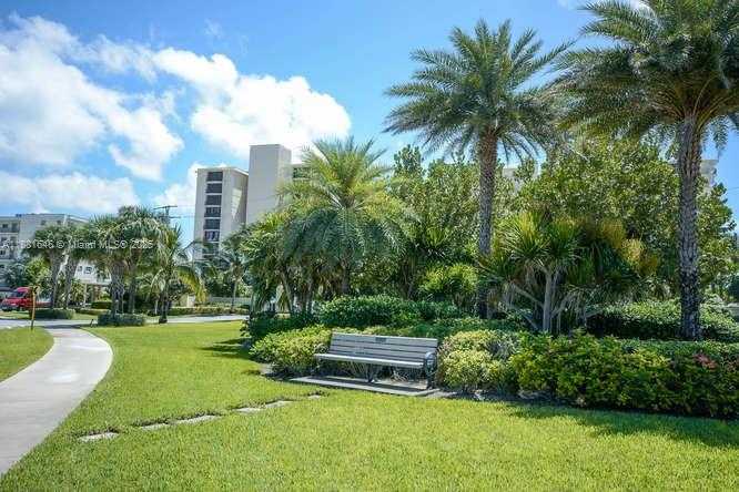 Small Image of 100 BEACH RD #204, Tequesta Number 29