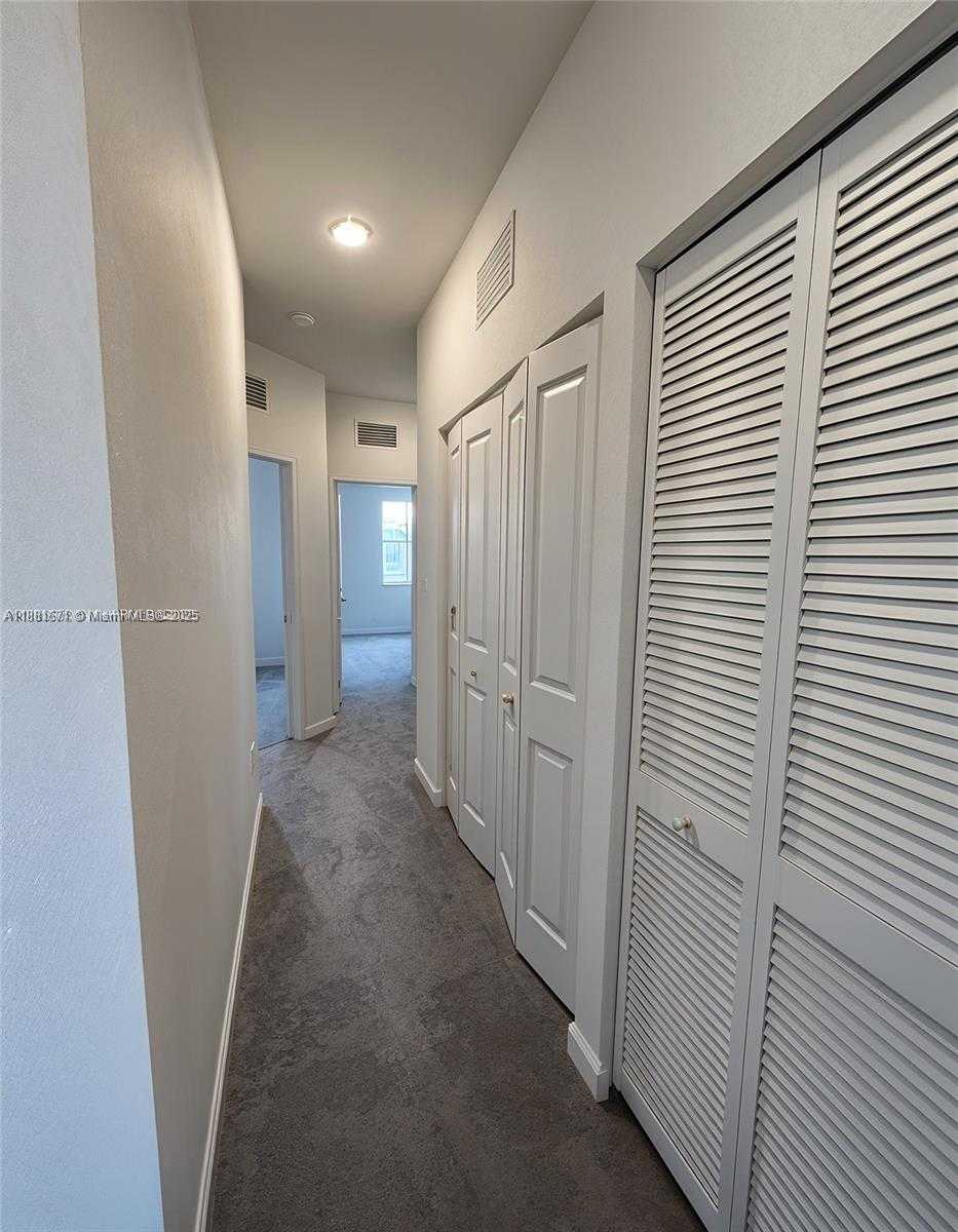 Small Image of 12727 NORTH WEST 23RD PL, Miami Number 10