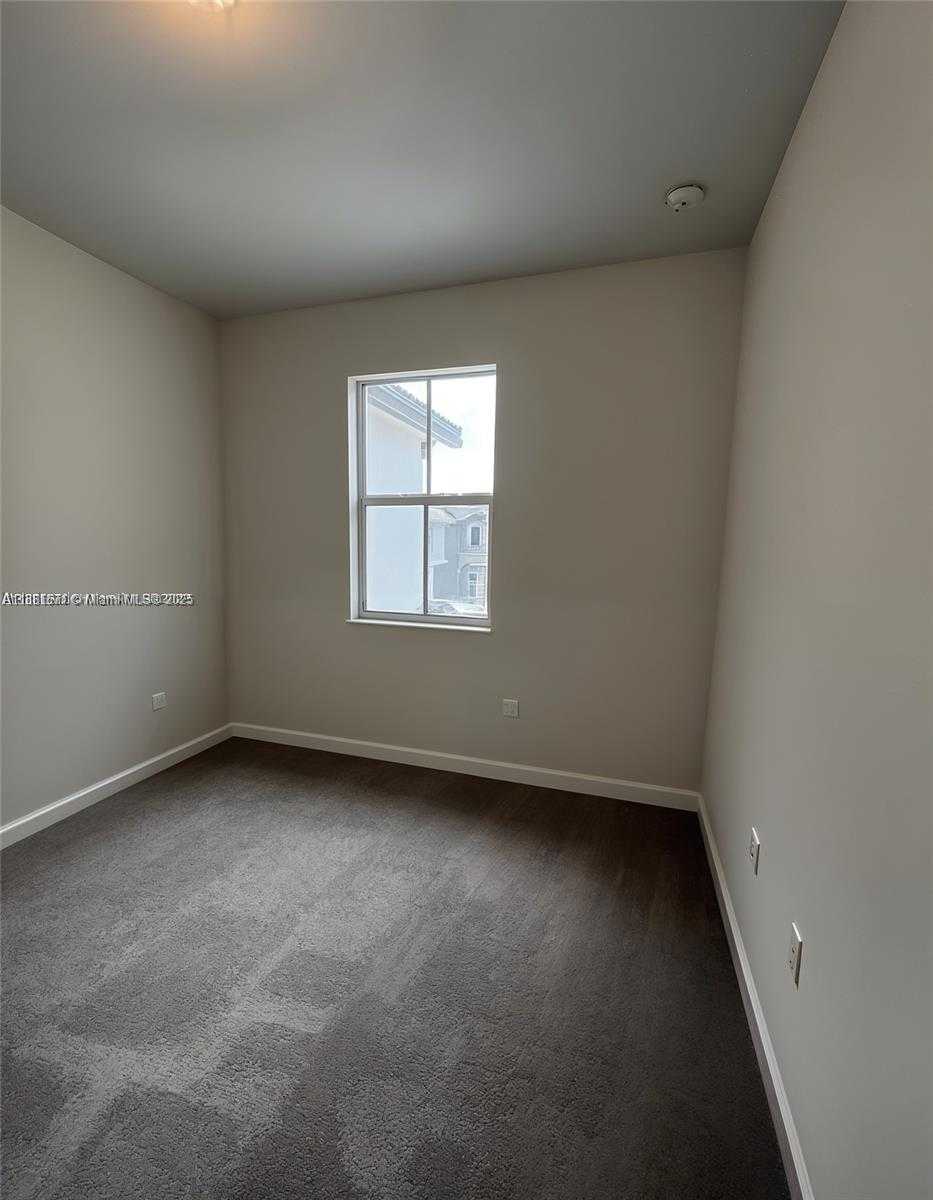 Small Image of 12727 NORTH WEST 23RD PL, Miami Number 17
