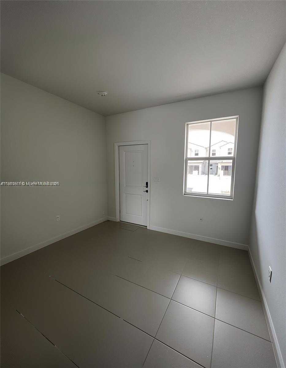Small Image of 12727 NORTH WEST 23RD PL, Miami Number 7