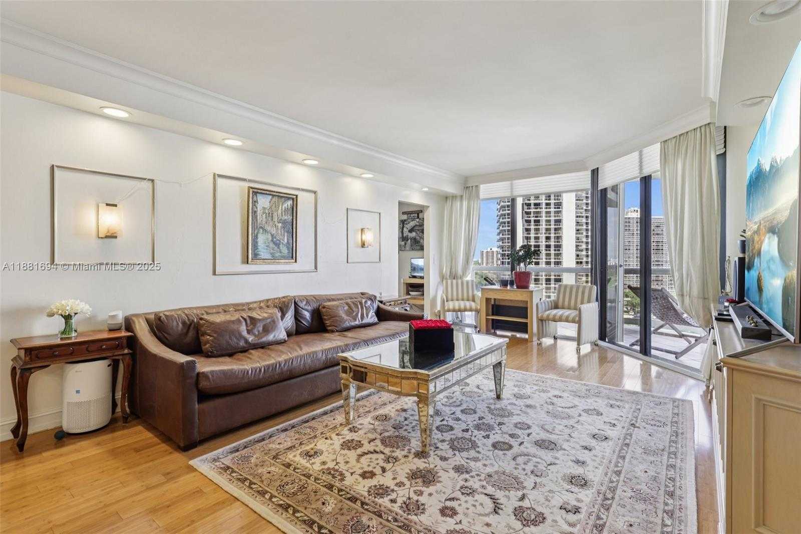 Small Image of 20191 EAST COUNTRY CLUB DR #1102, Aventura Number 2