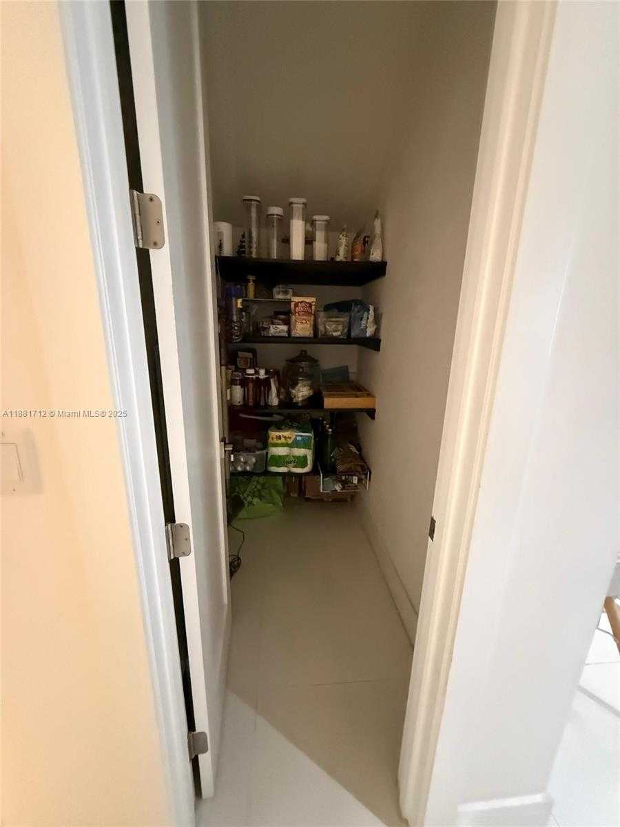 Small Image of 9165 NORTH WEST 33RD ST, Doral Number 11