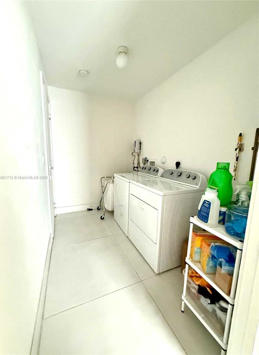 Small Image of 9165 NORTH WEST 33RD ST, Doral Number 14