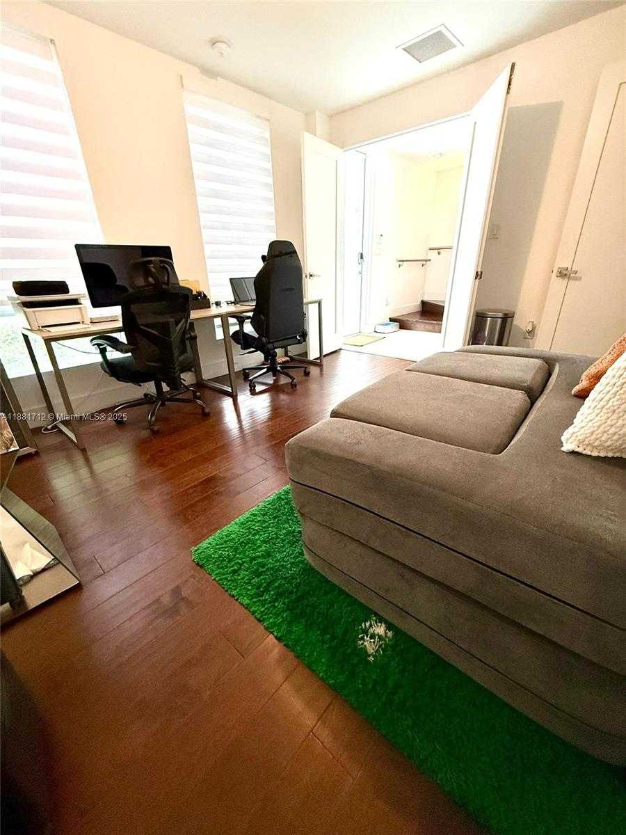 Small Image of 9165 NORTH WEST 33RD ST, Doral Number 16