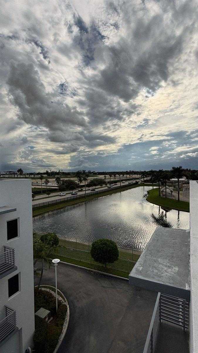 Small Image of 9165 NORTH WEST 33RD ST, Doral Number 18