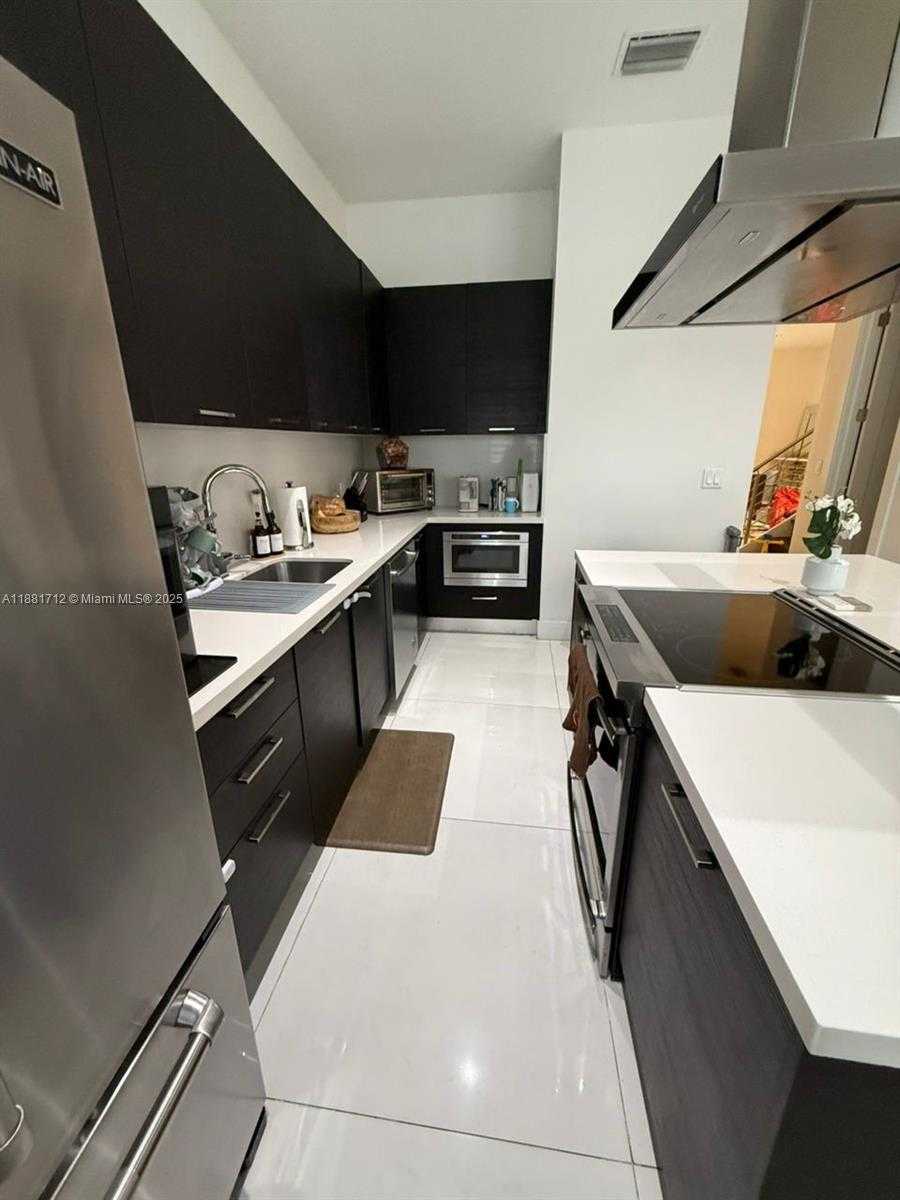 Small Image of 9165 NORTH WEST 33RD ST, Doral Number 33