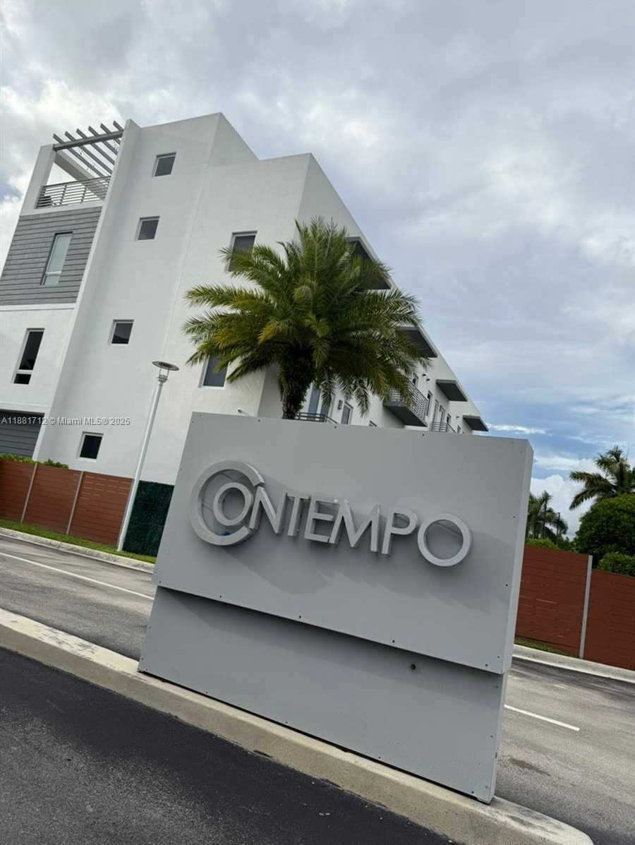 Small Image of 9165 NORTH WEST 33RD ST, Doral Number 47