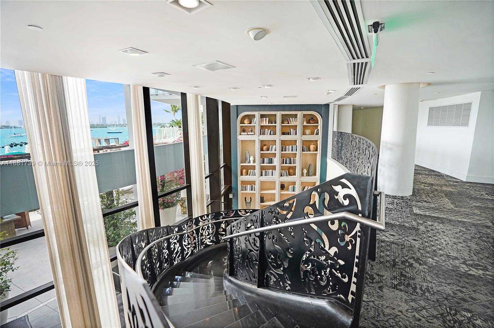 Small Image of 1100 WEST AVE #1115, Miami Beach Number 27