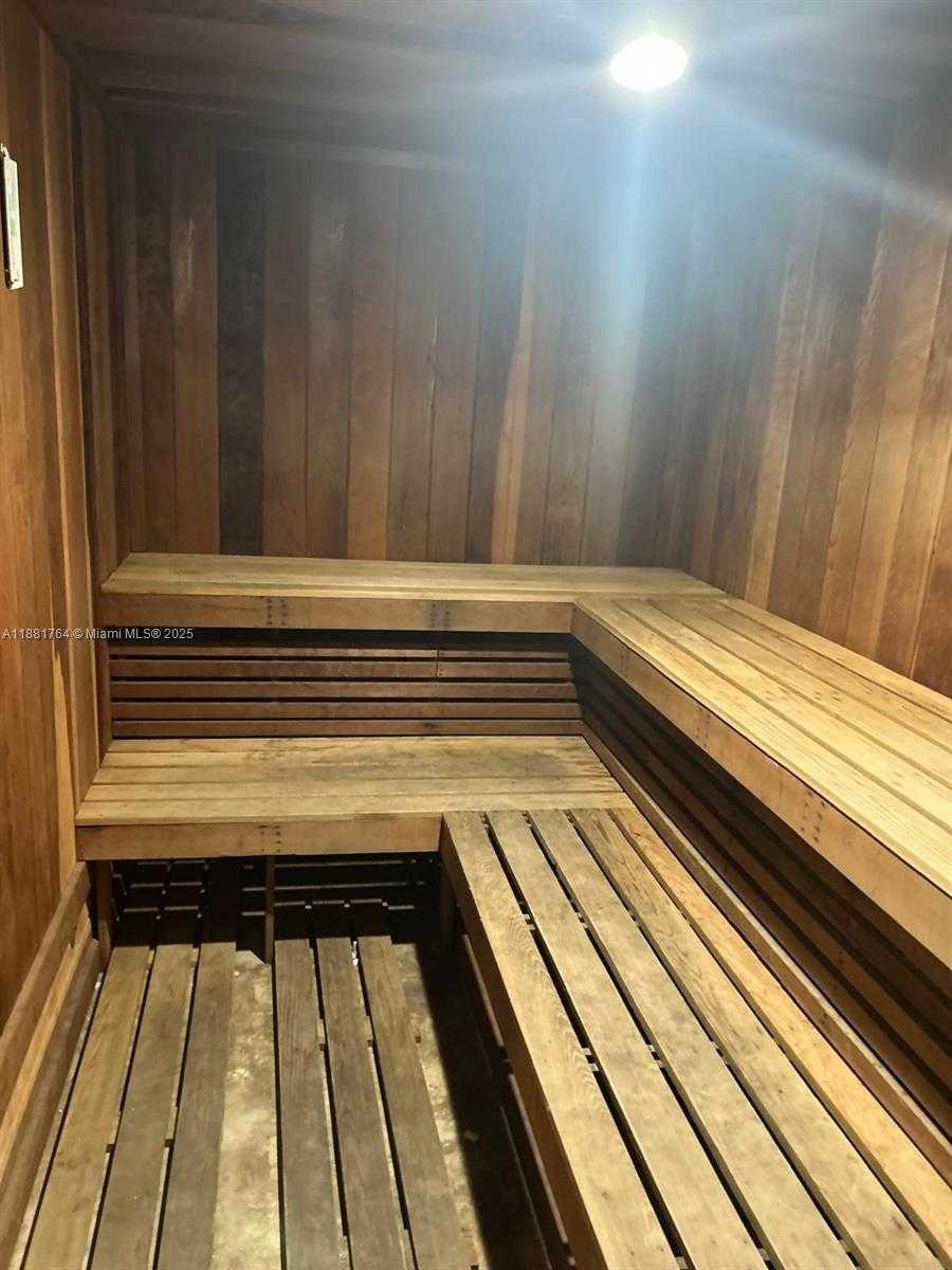 Small Image of 1621 COLLINS AVE #701, Miami Beach Number 10