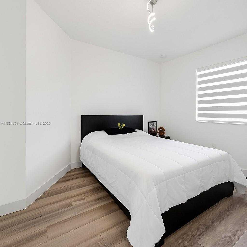 Small Image of 15809 NORTH WEST 91ST CT, Miami Lakes Number 11