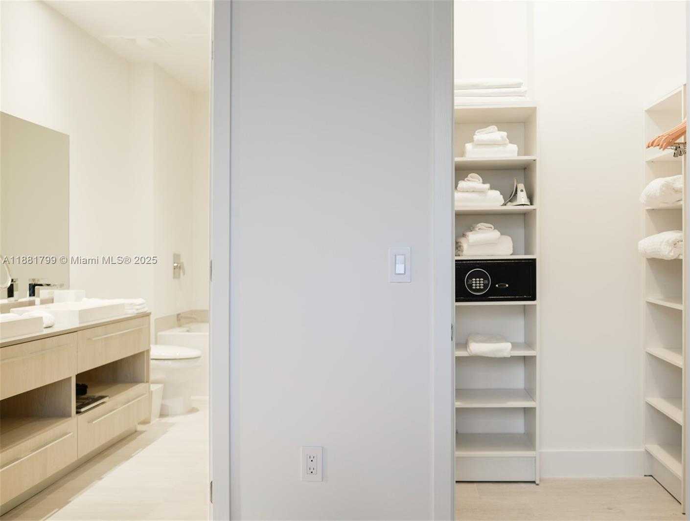 Small Image of 4010 SOUTH OCEAN DR #R302, Hollywood Number 18