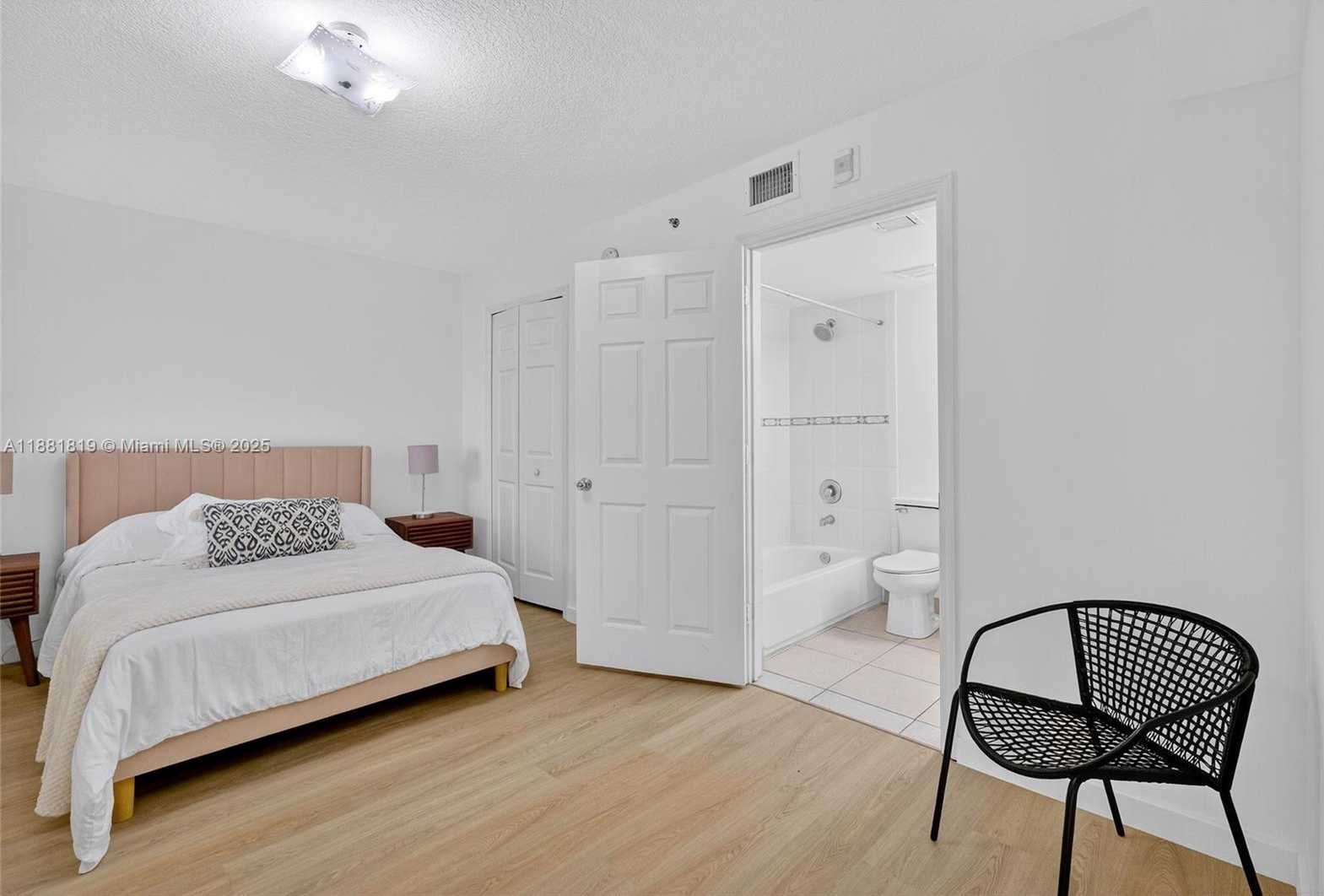 Small Image of 2475 NORTH WEST 16TH ST RD #308, Miami Number 18