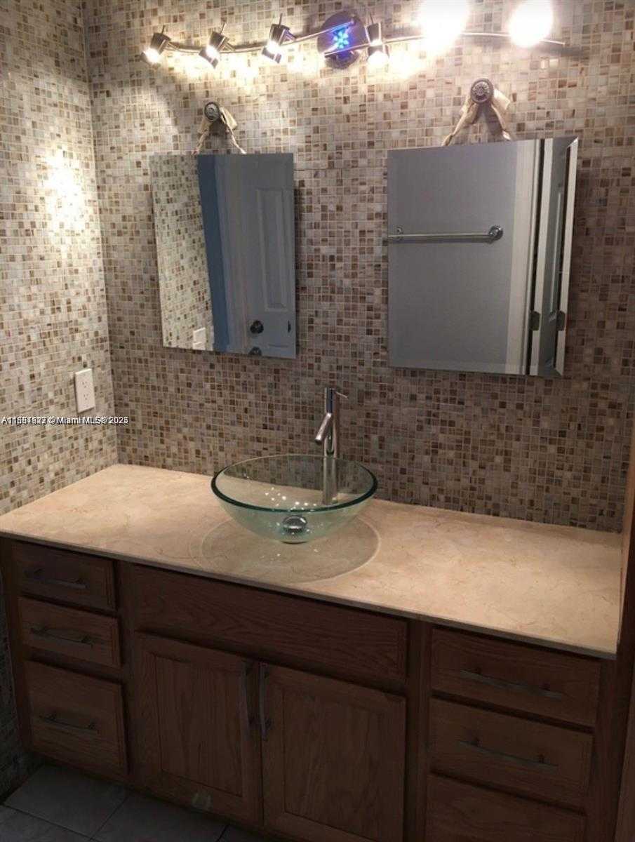 Small Image of 1300 SOUTH WEST 122ND AVE #407-2, Miami Number 9