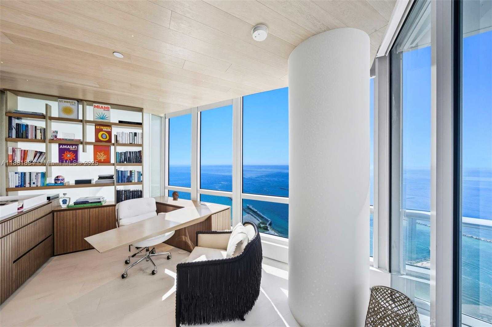 Small Image of 100 SOUTH POINTE DR #3803, Miami Beach Number 14