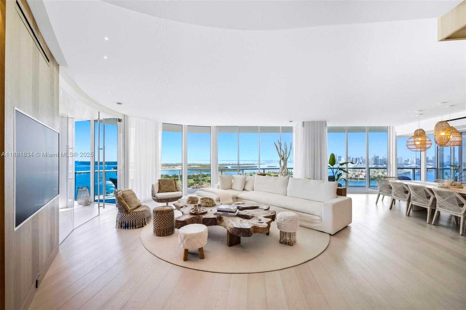 Small Image of 100 SOUTH POINTE DR #3803, Miami Beach Number 17