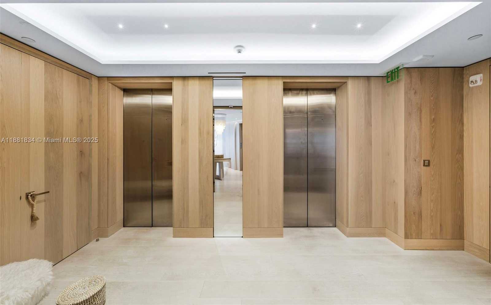 Small Image of 100 SOUTH POINTE DR #3803, Miami Beach Number 2