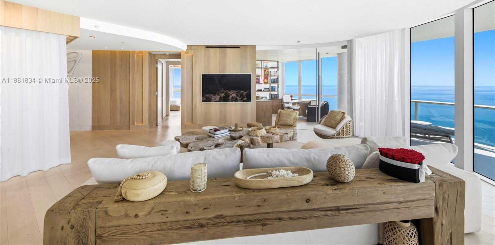 Small Image of 100 SOUTH POINTE DR #3803, Miami Beach Number 26
