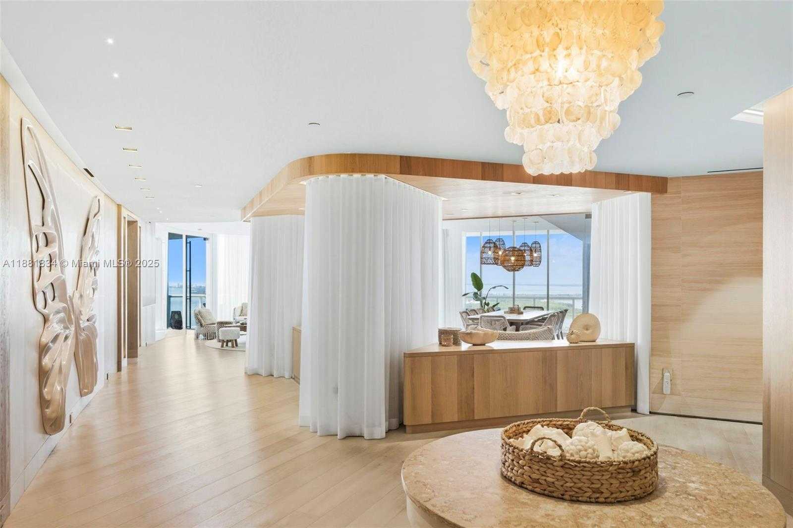 Small Image of 100 SOUTH POINTE DR #3803, Miami Beach Number 29