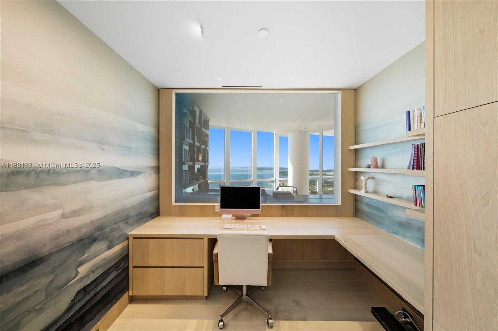 Small Image of 100 SOUTH POINTE DR #3803, Miami Beach Number 41