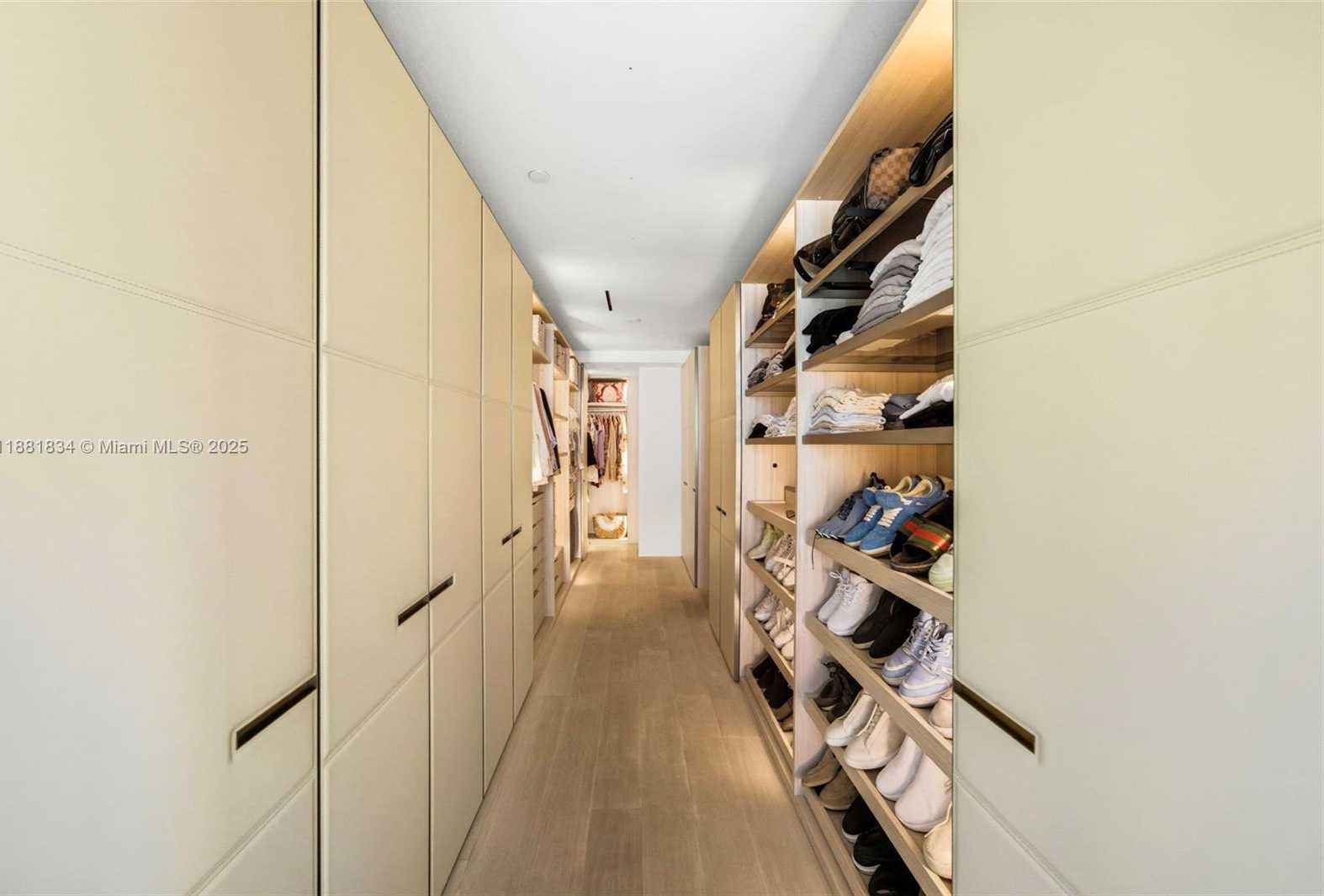Small Image of 100 SOUTH POINTE DR #3803, Miami Beach Number 43
