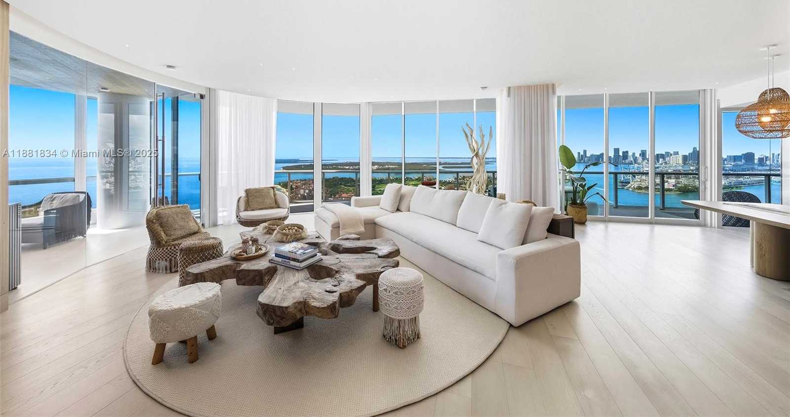 Small Image of 100 SOUTH POINTE DR #3803, Miami Beach Number 5