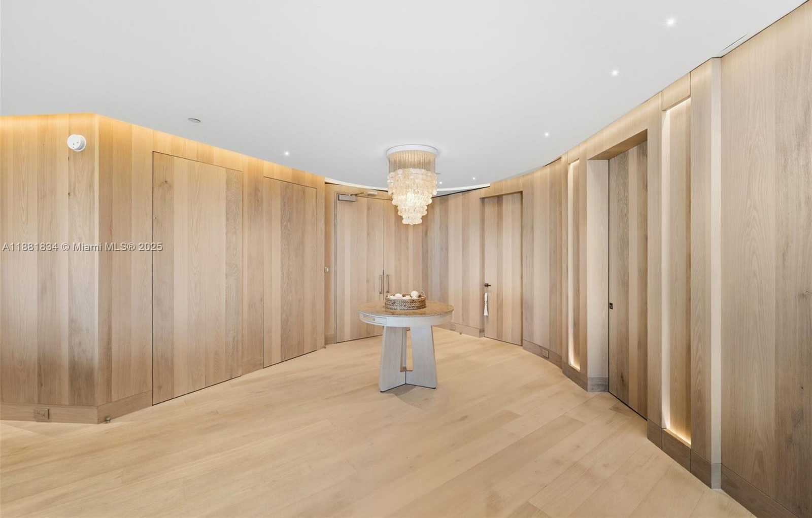 Small Image of 100 SOUTH POINTE DR #3803, Miami Beach Number 55