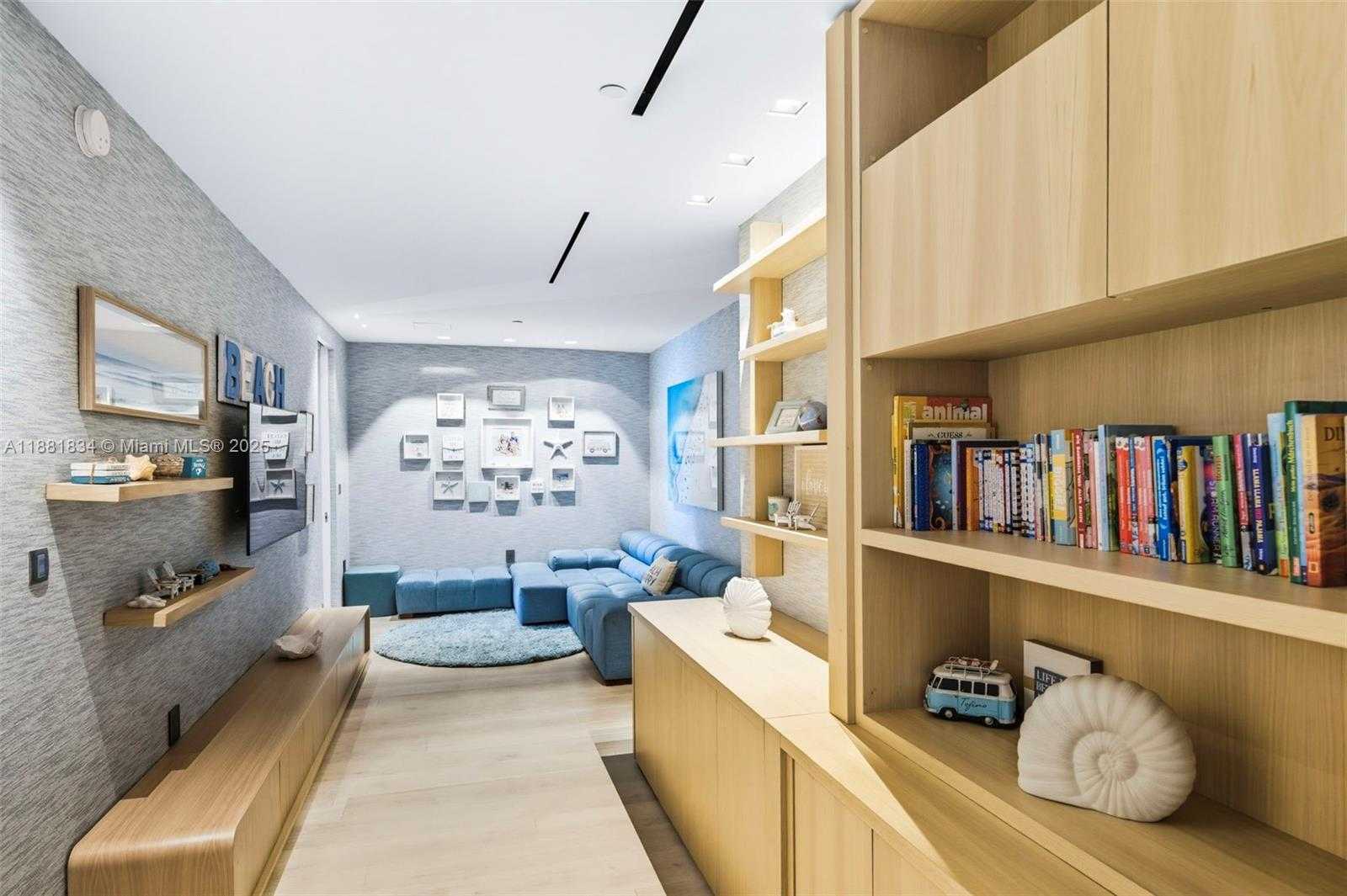 Small Image of 100 SOUTH POINTE DR #3803, Miami Beach Number 63