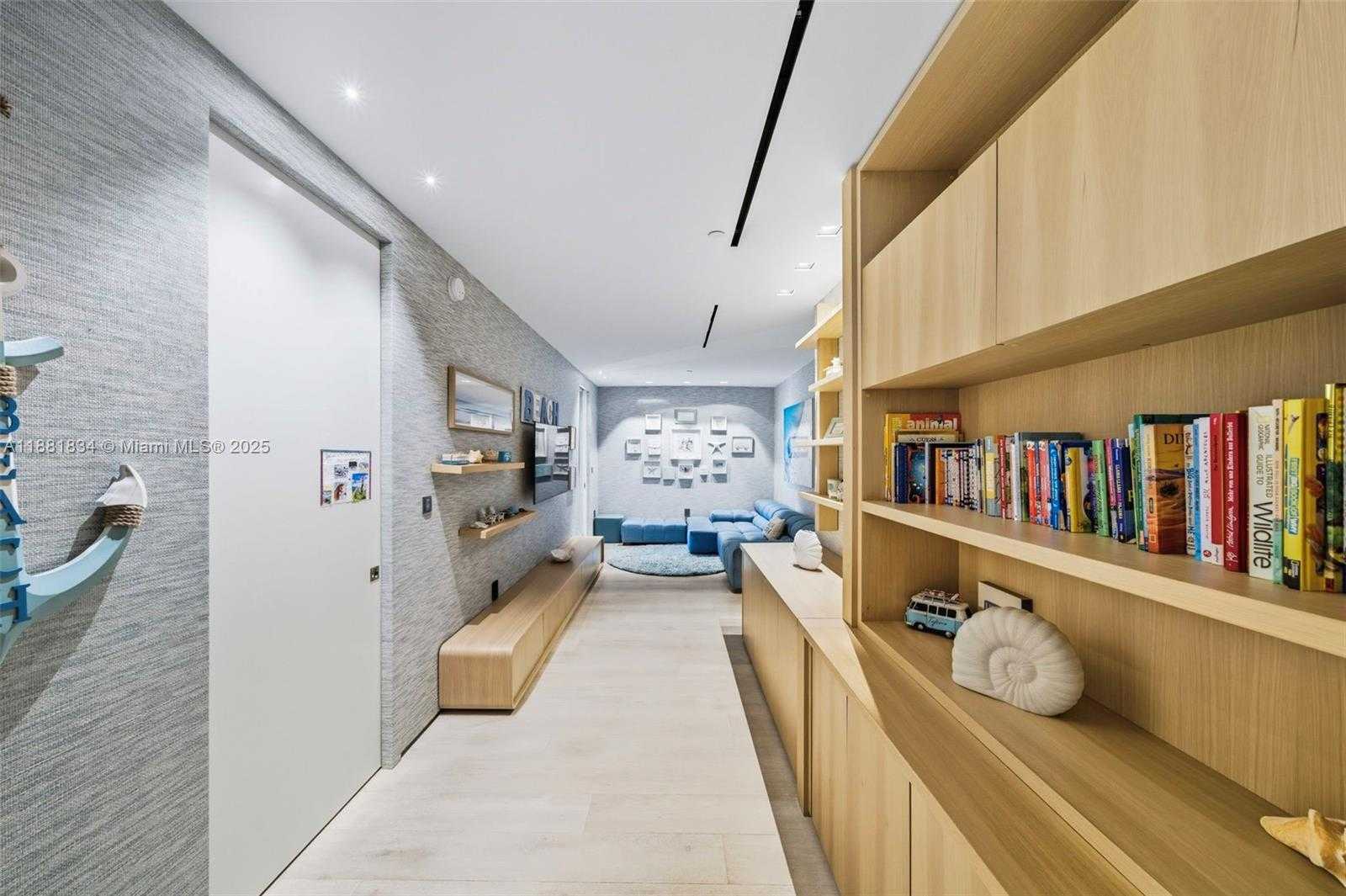 Small Image of 100 SOUTH POINTE DR #3803, Miami Beach Number 64