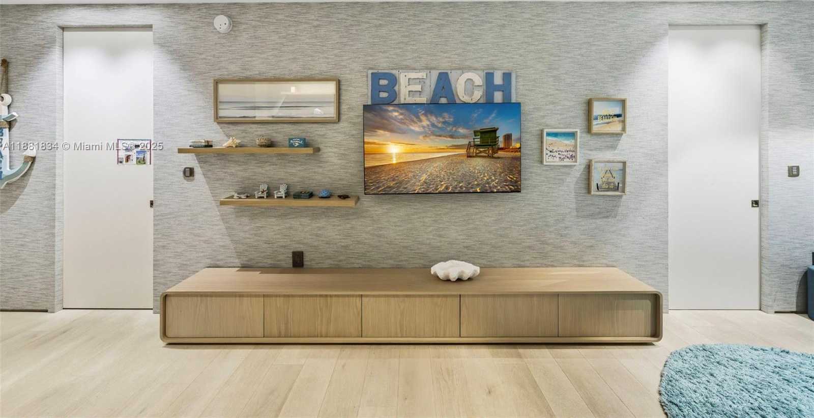 Small Image of 100 SOUTH POINTE DR #3803, Miami Beach Number 65