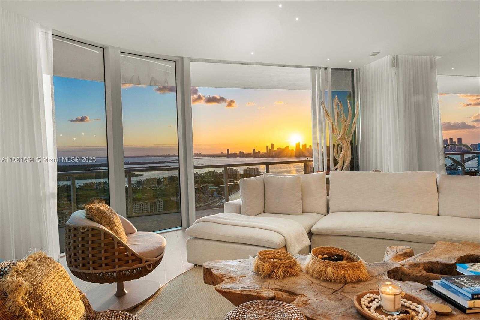 Small Image of 100 SOUTH POINTE DR #3803, Miami Beach Number 7